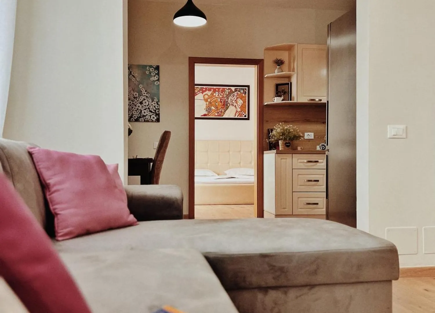 Cozy Rooftop Apartment - Your Home, Away From Home! Tirana 0*,  Albania